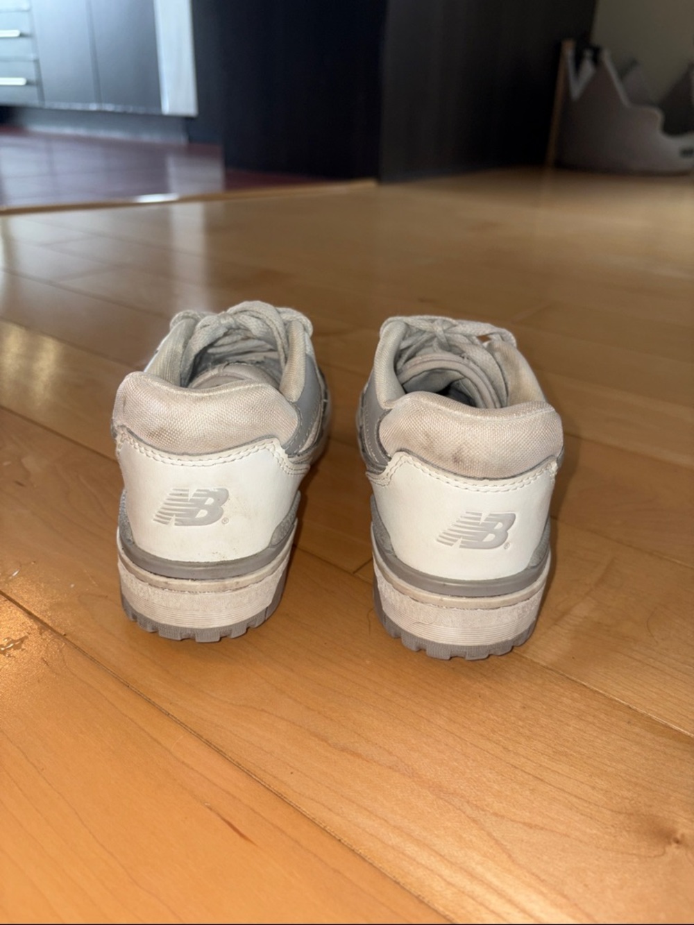 New Balance 550 White and Light Gray Low-Top Sneakers - Picture 5 of 8